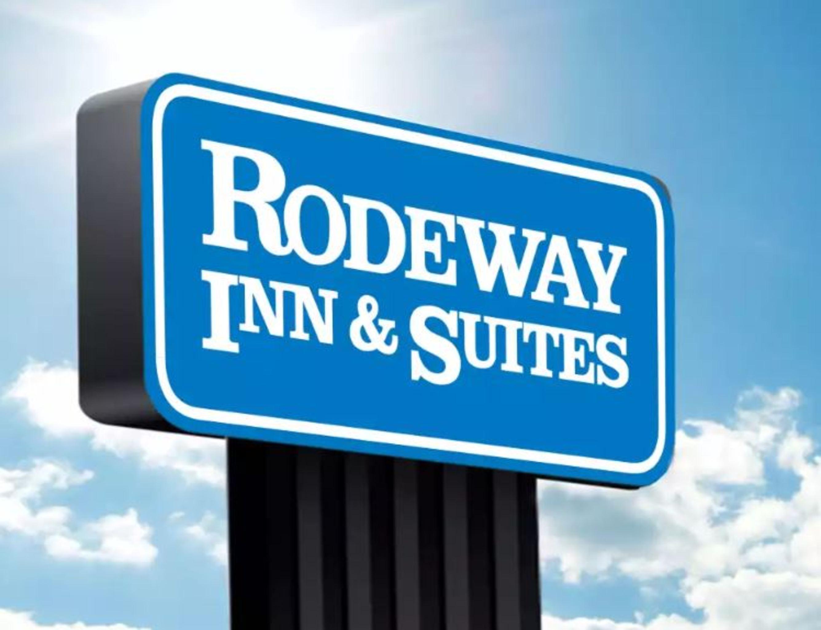 Rodeway Inn & Suites Walhalla Exterior photo